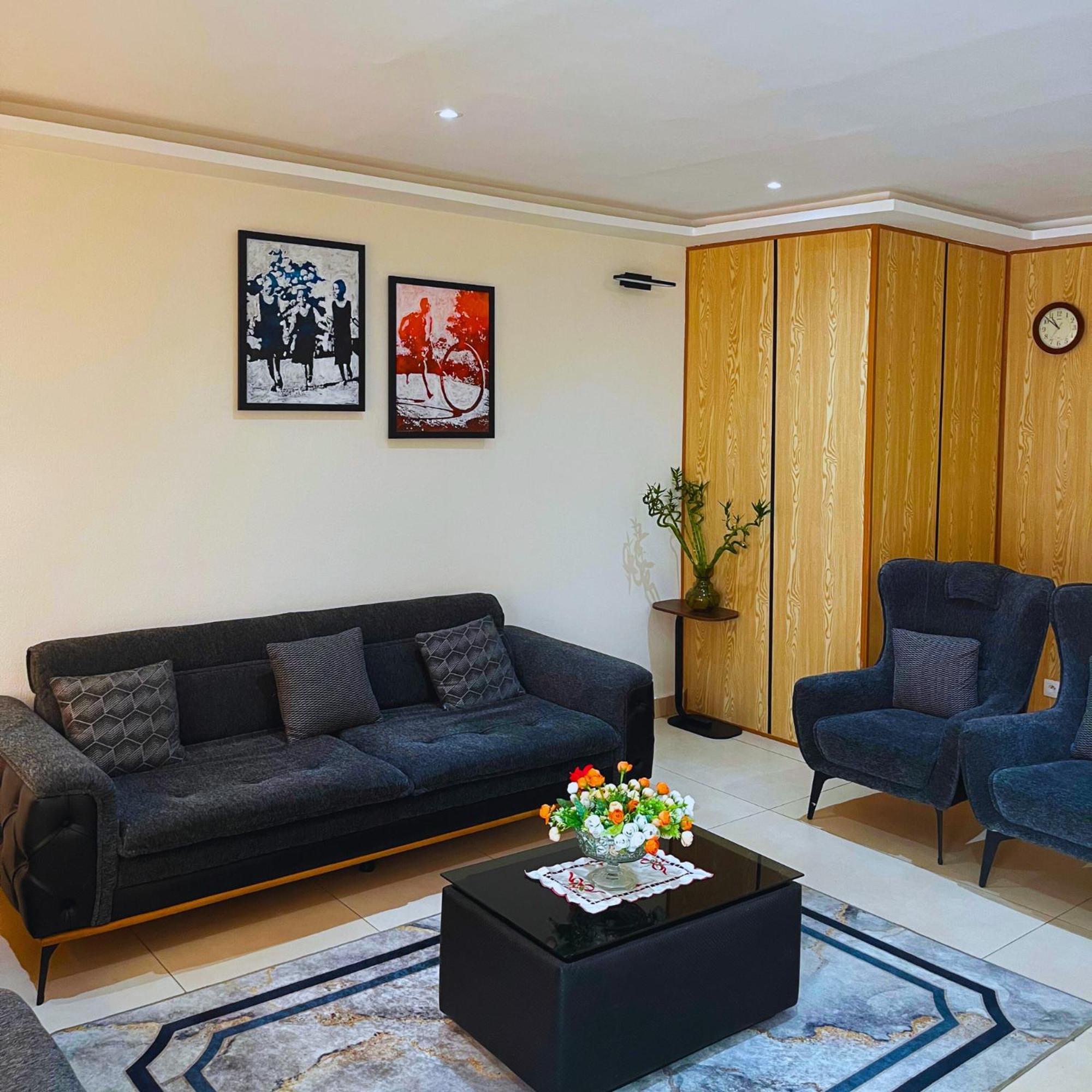 Cypa Hotel Абиджан Екстериор снимка